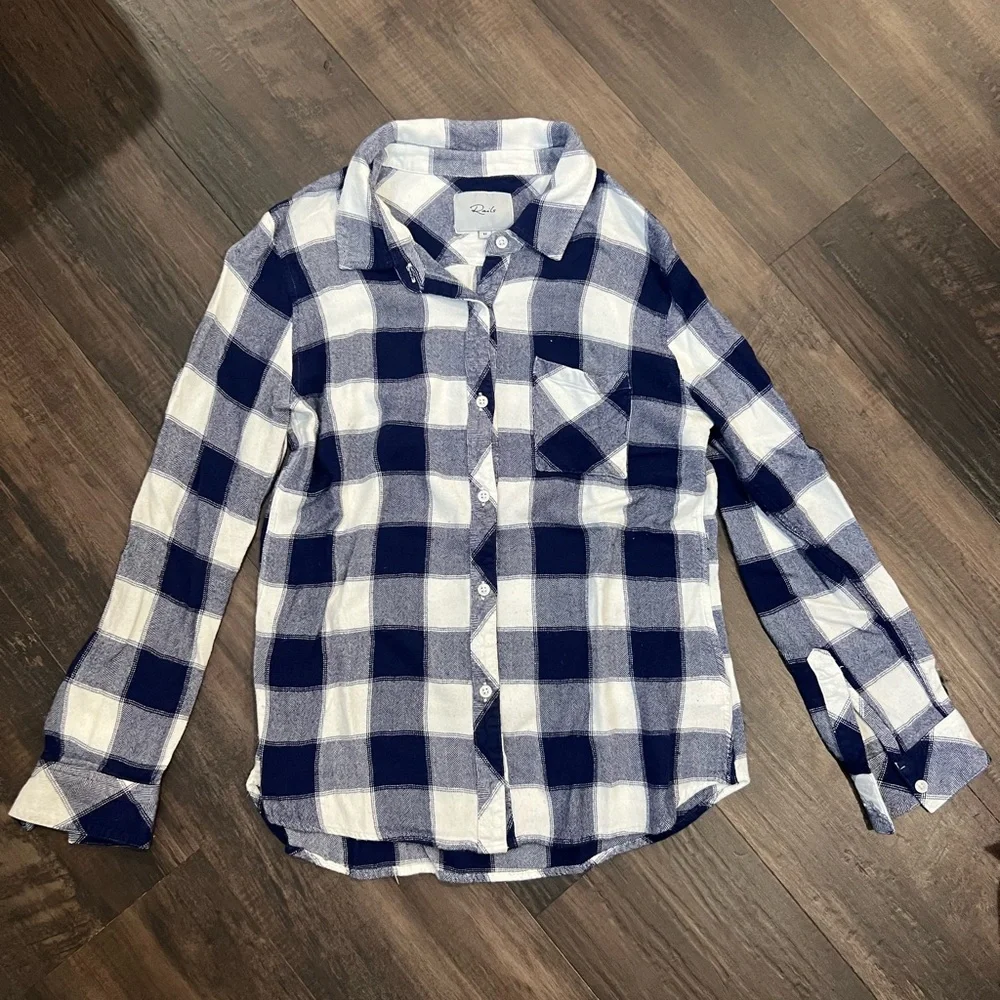 Rails Blue and White Plaid Button Down Shirt - Picture 1 of 2